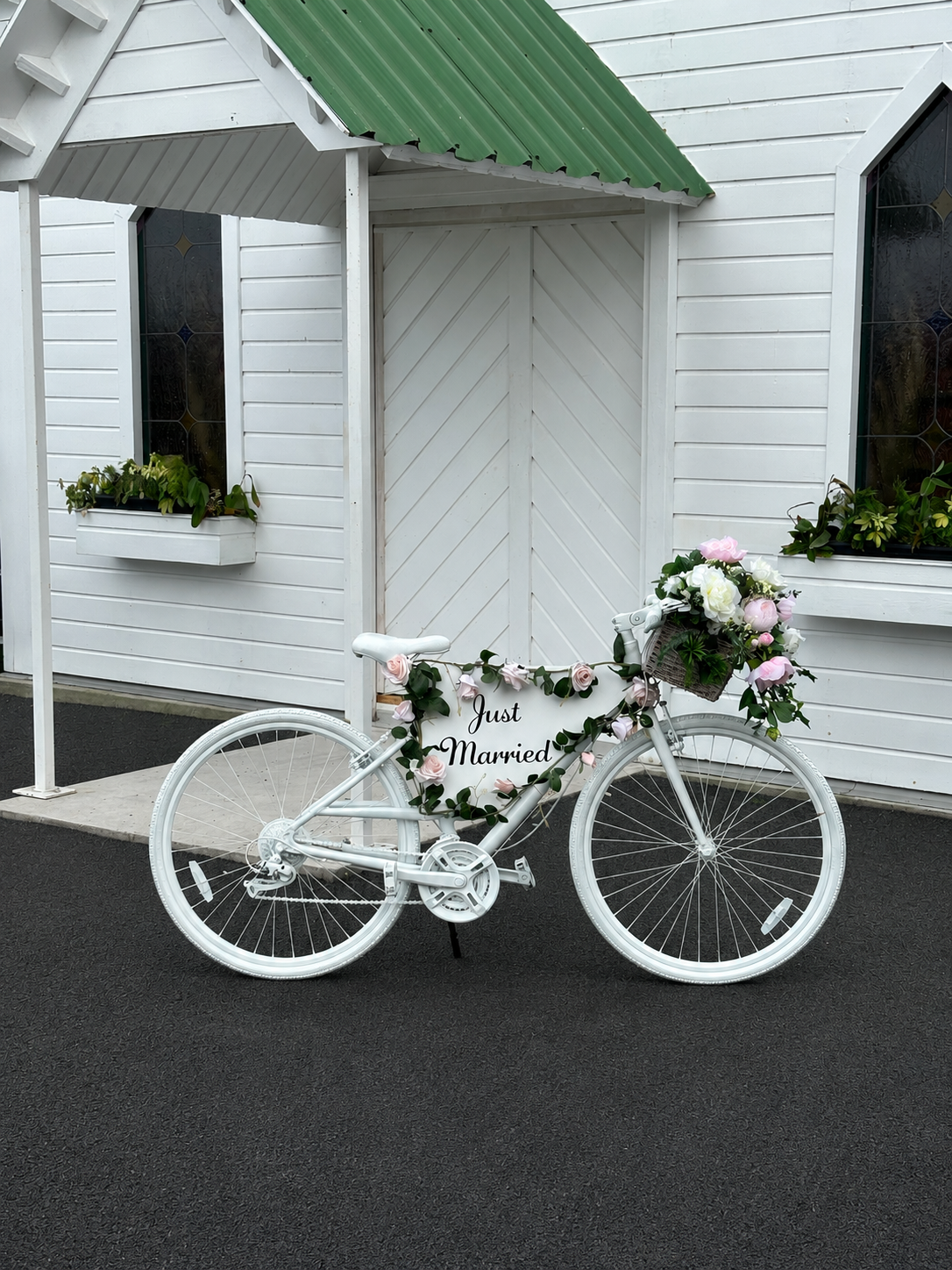 Wedding bicycle prop with flowers