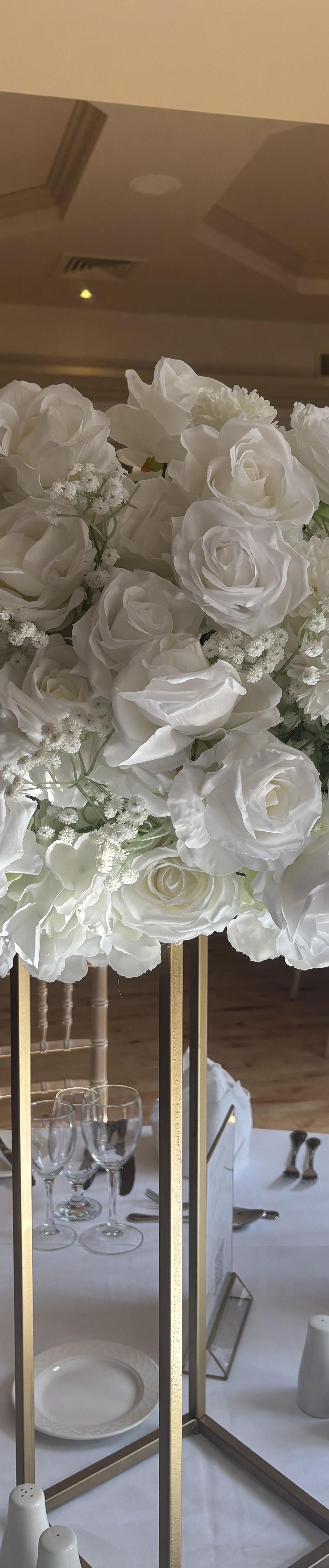 White table flower balls elegant centrepiece