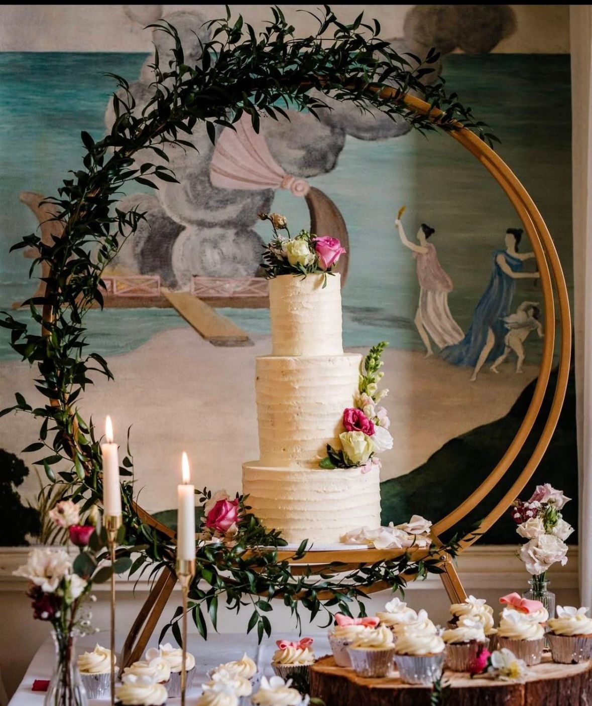 Elegant Gold Cake Stand
